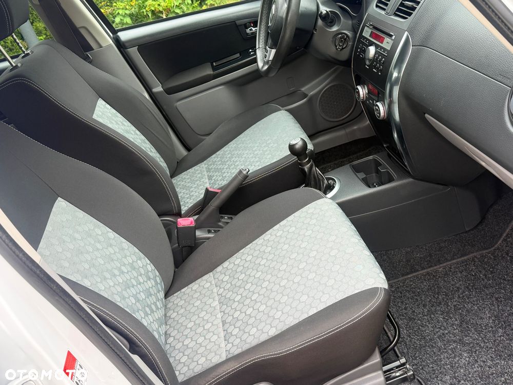 Suzuki SX4 - 23