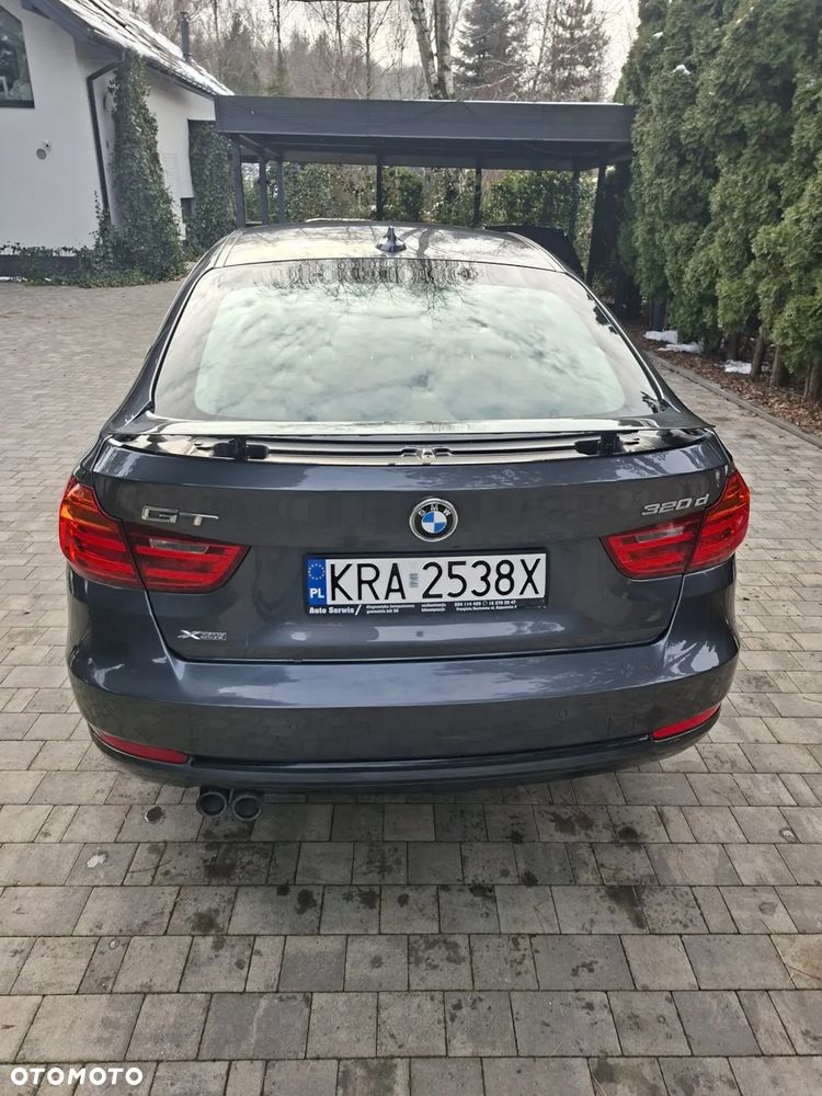 BMW Seria 3 320d Sport Line - 24