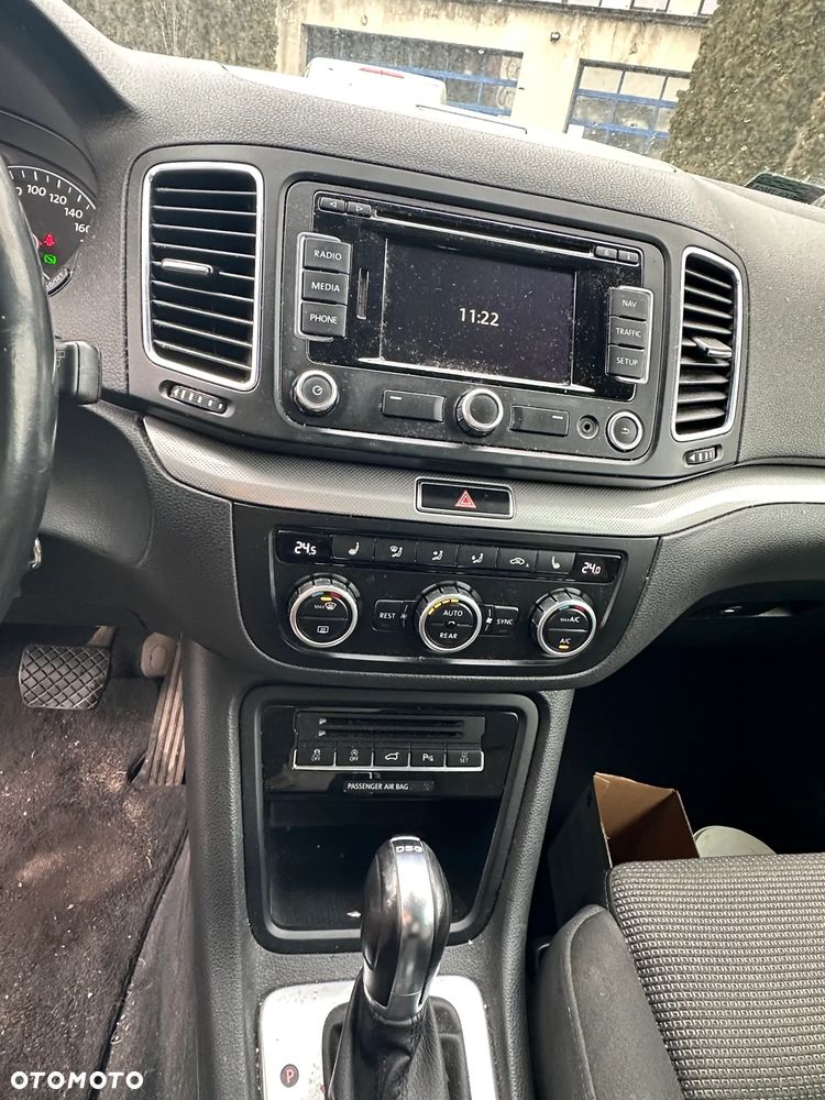 Volkswagen Sharan 2.0 TDI DSG BlueMotion Technology Highline - 8