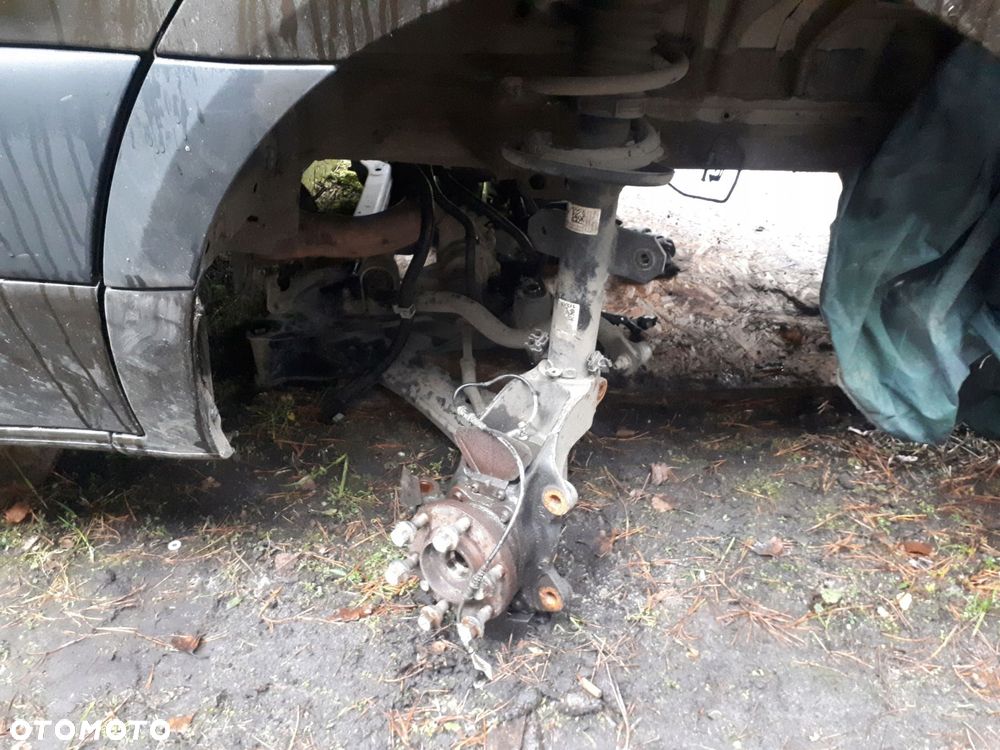 mercedes sprinter 910 zwrotnica piasta przednia lewa prawa - 2