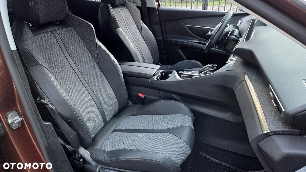 Peugeot 3008 1.6 PureTech GPF Allure S&S EAT8 - 21