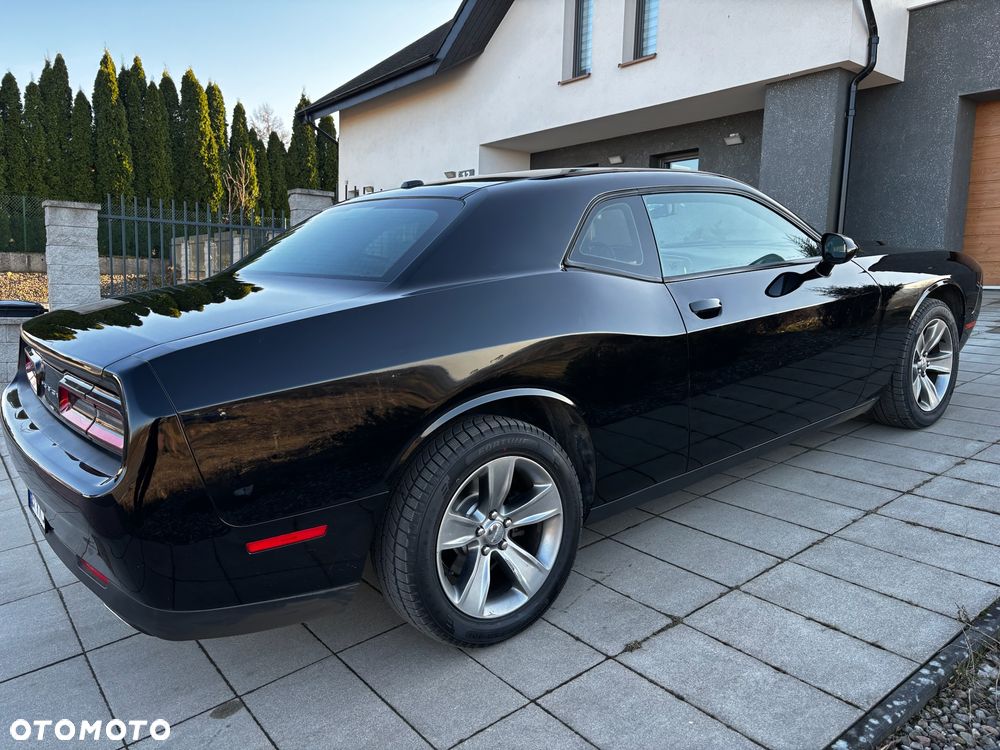 Dodge Challenger - 7