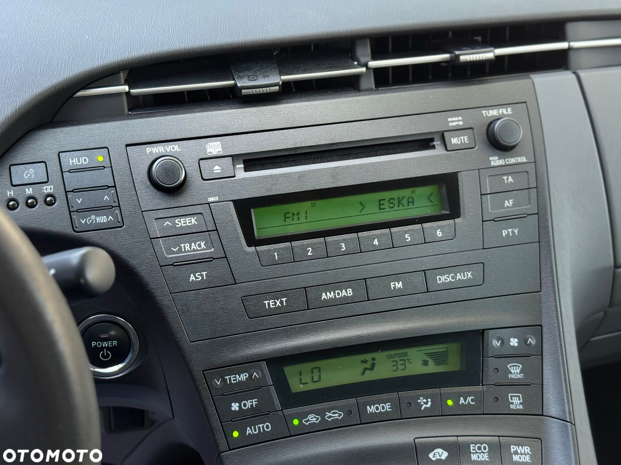 Toyota Prius - 16