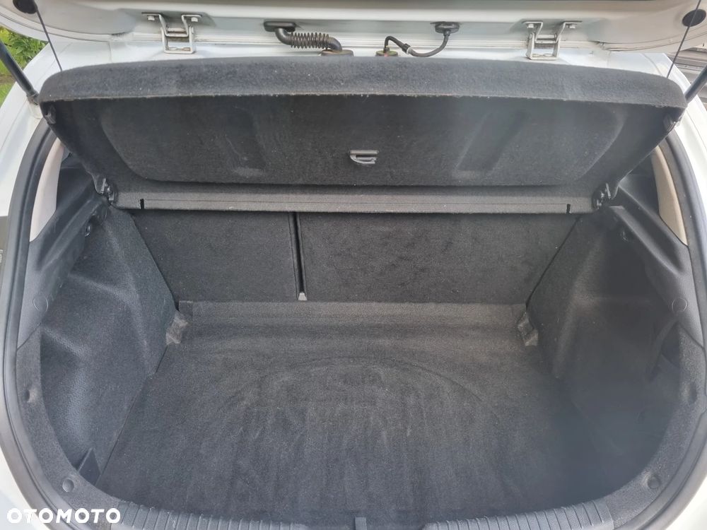Kia Ceed 1.6 GDI Business Line - 30