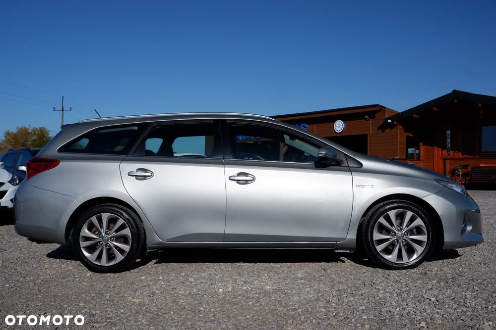 Toyota Auris 1.8 HSD Luna - 30