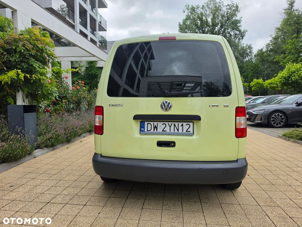 Volkswagen Caddy 1.6 Life Colour Concept - 6