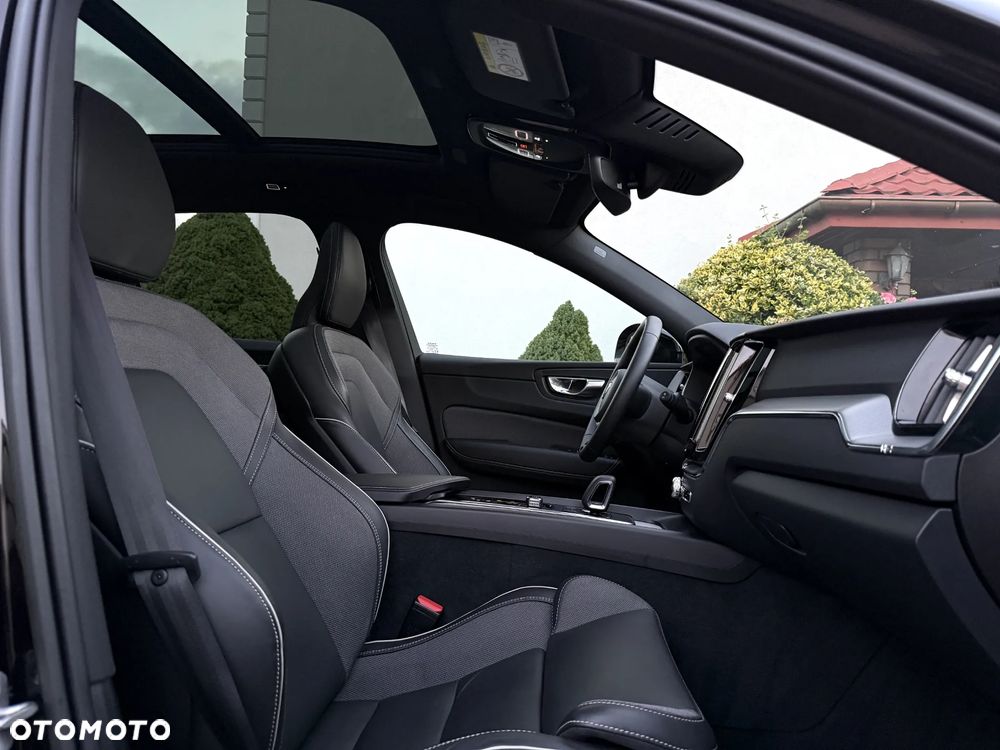 Volvo XC 60 B4 D Geartronic RDesign - 11
