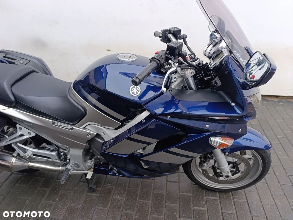 Yamaha FJR - 26