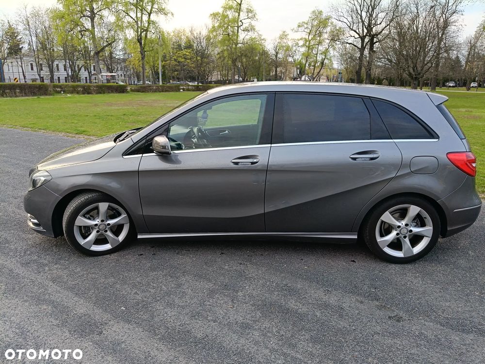 Mercedes-Benz Klasa B 180 AMG Line - 2