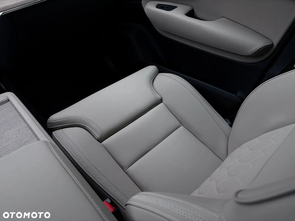 Volvo XC 90 T8 AWD Plug-In Hybrid Plus Bright 7os - 17