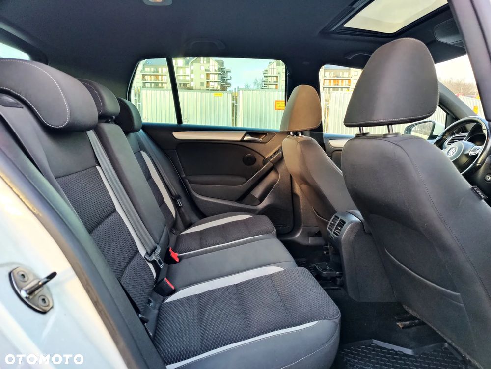 Volkswagen Golf 2.0 TDI DPF Highline - 13