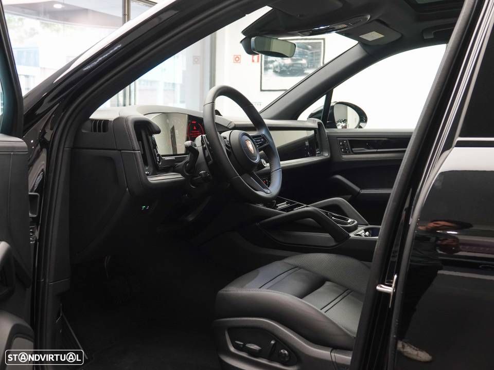 Porsche Cayenne E-Hybrid Black Edition - 16