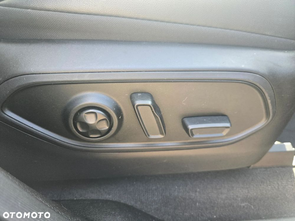 Jeep Grand Cherokee - 19