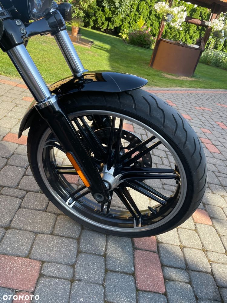 Harley-Davidson FXSB Breakout - 7