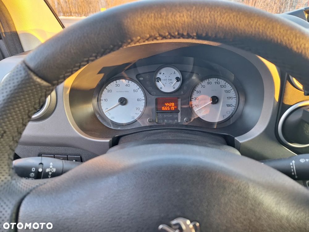 Peugeot Partner BlueHDi 100 Stop&Start Active - 17