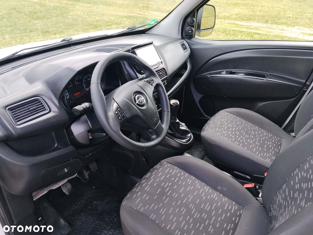 Opel Combo - 11