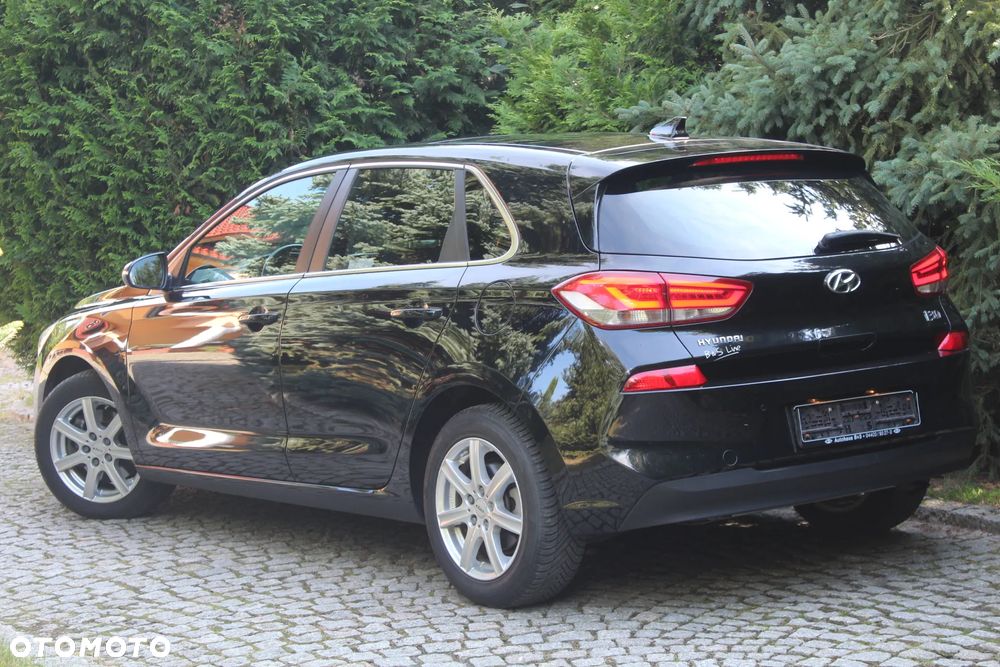 Hyundai i30 1.4 T-GDI Intro Edition - 2