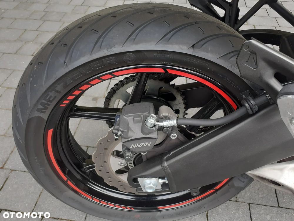 Kawasaki Versys 650 - 11