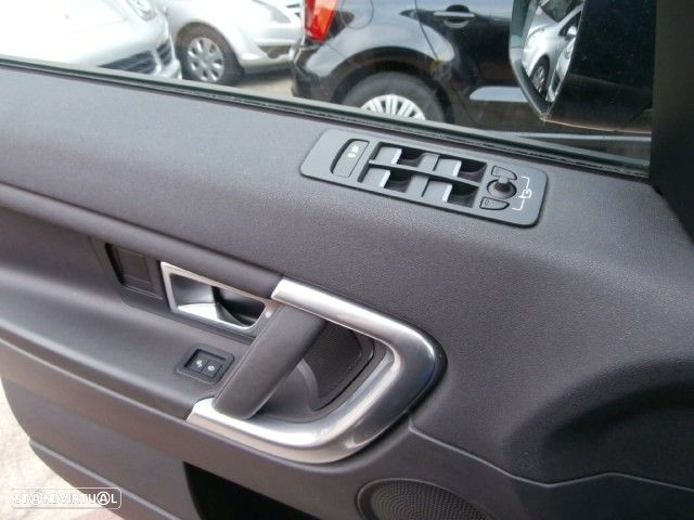 Land Rover Discovery Sport TD4 SE - 24