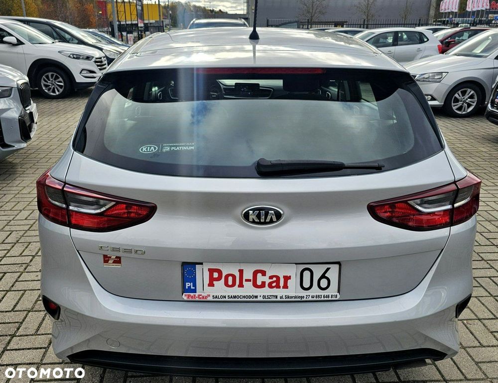Kia Ceed - 9