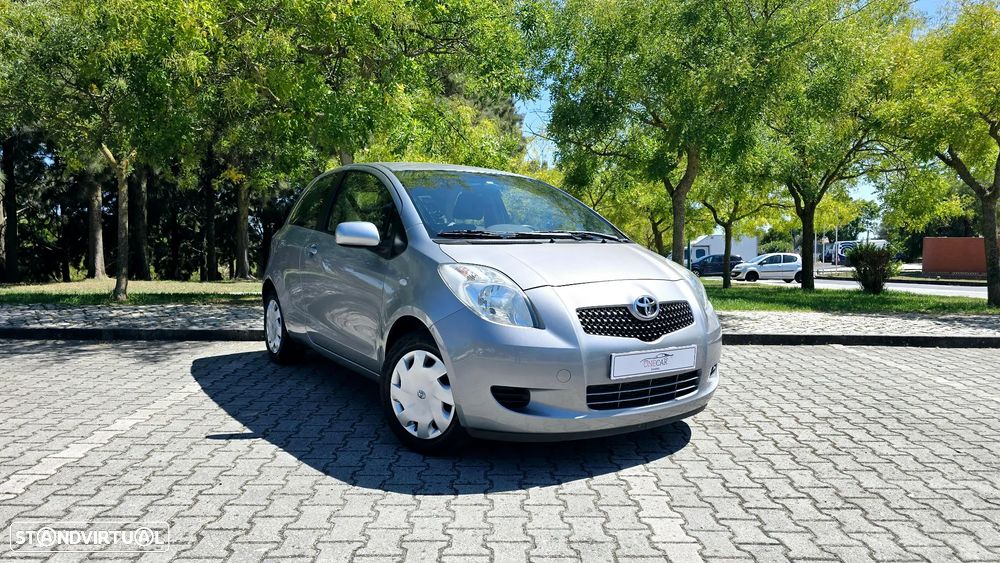 Toyota Yaris 1.0 VVT-i AC Manual - 3
