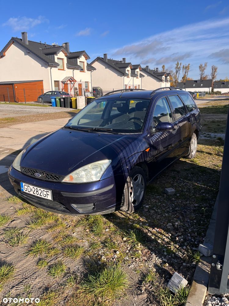 Ford Focus 1.4 Ambiente - 2