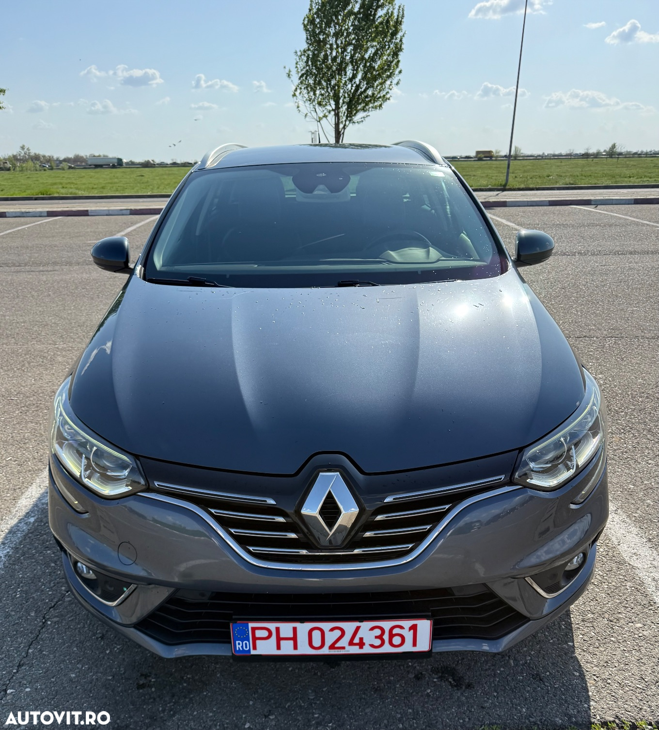 Renault Megane Grandtour ENERGY TCe 130 EDC BOSE EDITION - 2