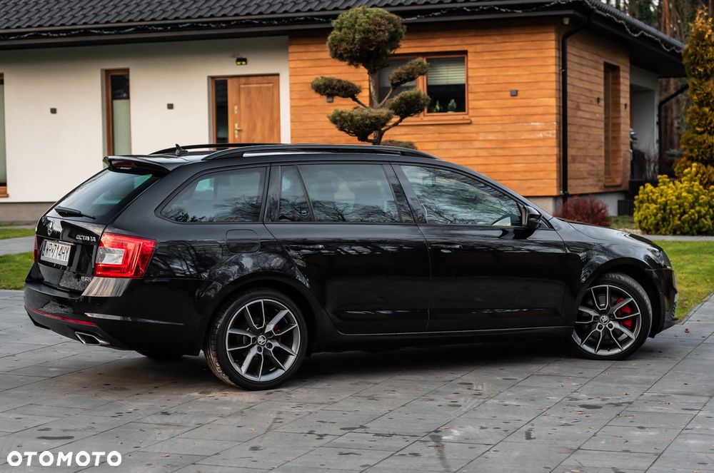 Skoda Octavia 2.0 TDI DSG RS - 24