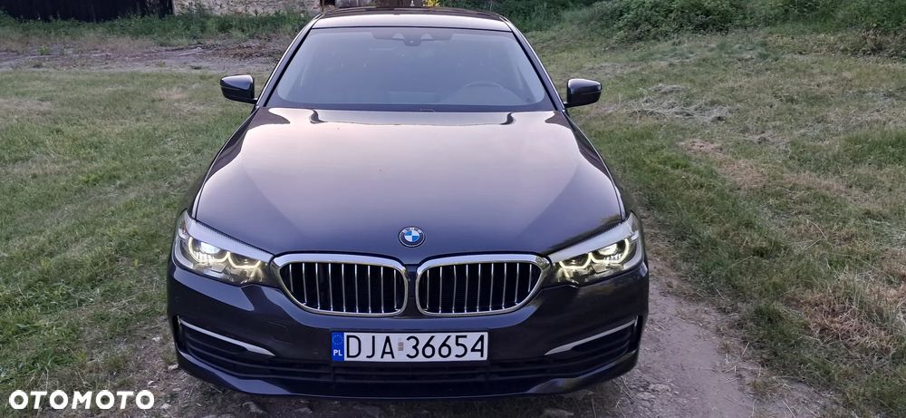 BMW Seria 5 520d Sport Line - 10