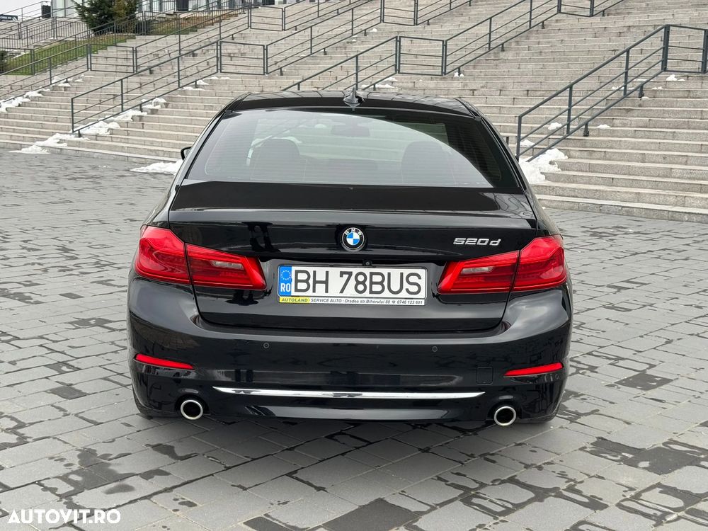 BMW Seria 5 520d AT - 29