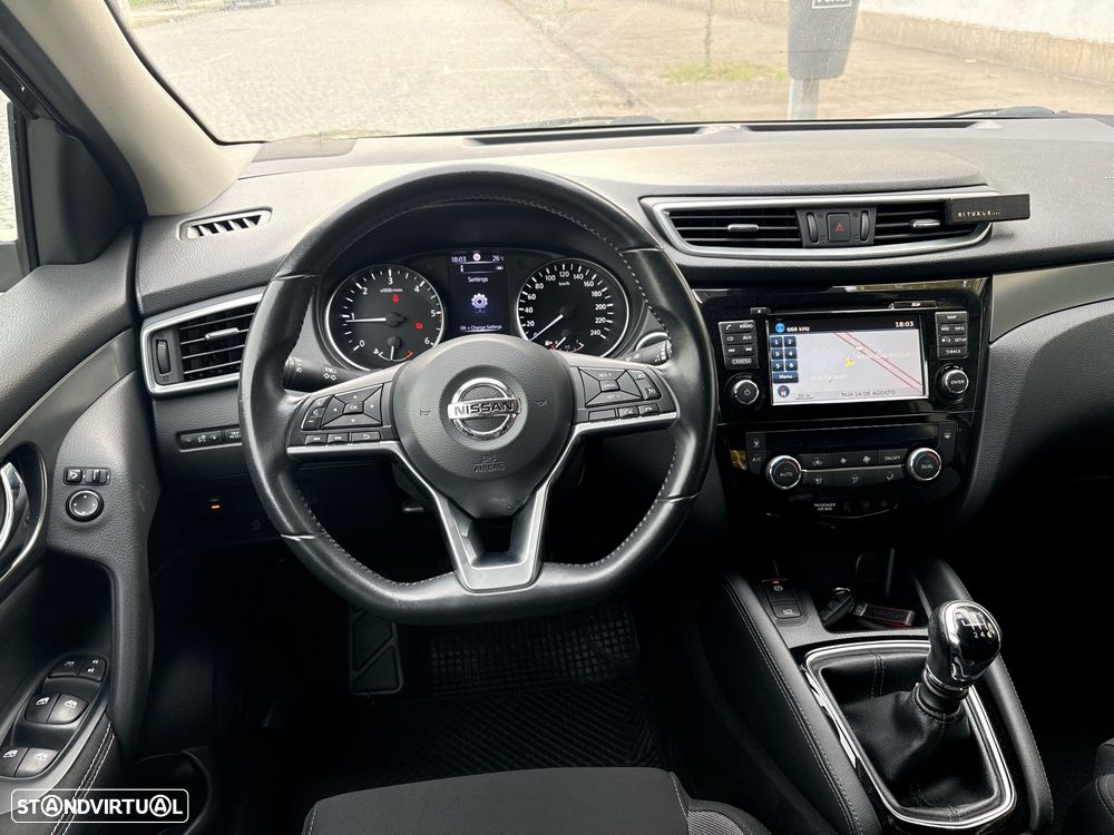 Nissan Qashqai 1.5 dCi N-Connecta 18 - 10