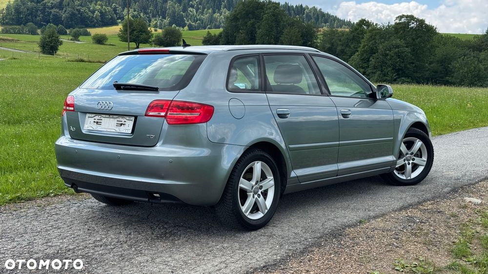Audi A3 Sportback 1.6 TDI Attraction S tronic - 8