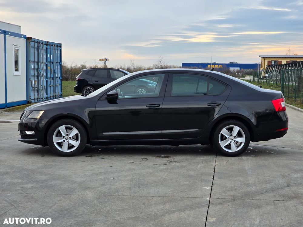 Skoda Octavia 2.0 TDI DSG Ambition - 4