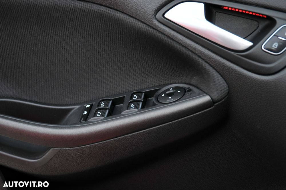 Ford Focus 2.0 TDCI ST-Line - 18