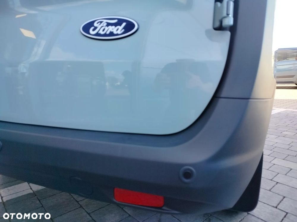Ford Transit Courier - 34
