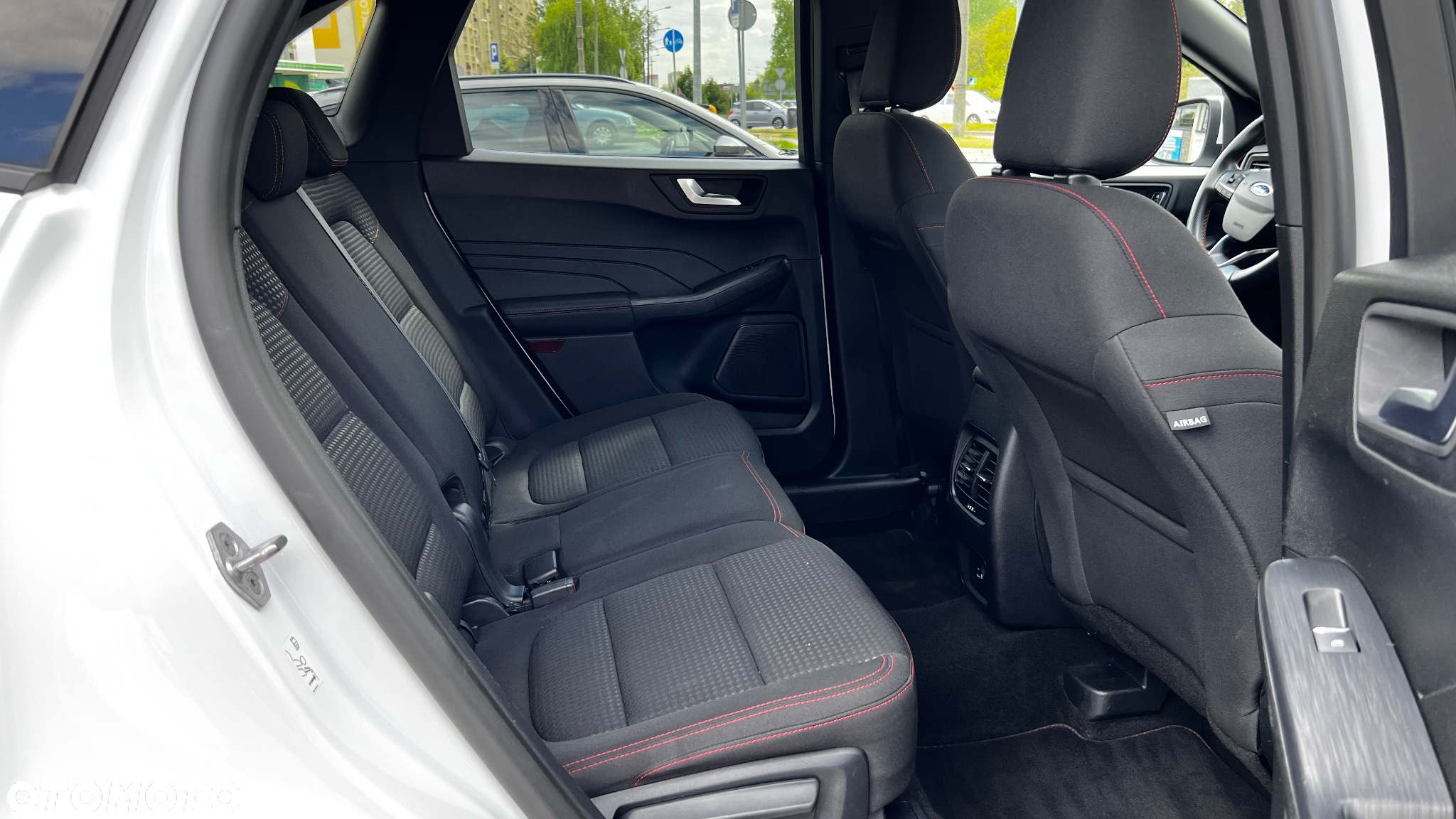 Ford Kuga 2.0 EcoBlue 4x4 ST-LINE - 33