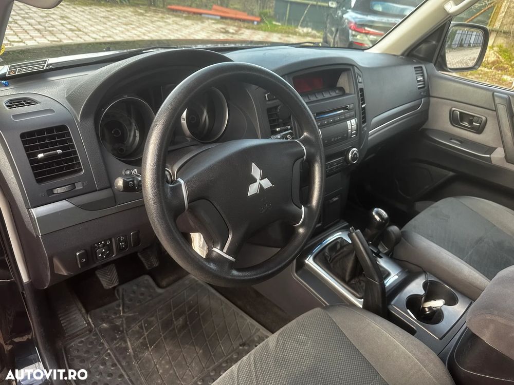 Mitsubishi Pajero LWB 3.2 DI-D Instyle M/T - 8