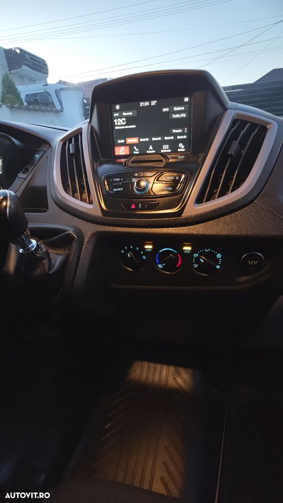 Ford Transit - 12