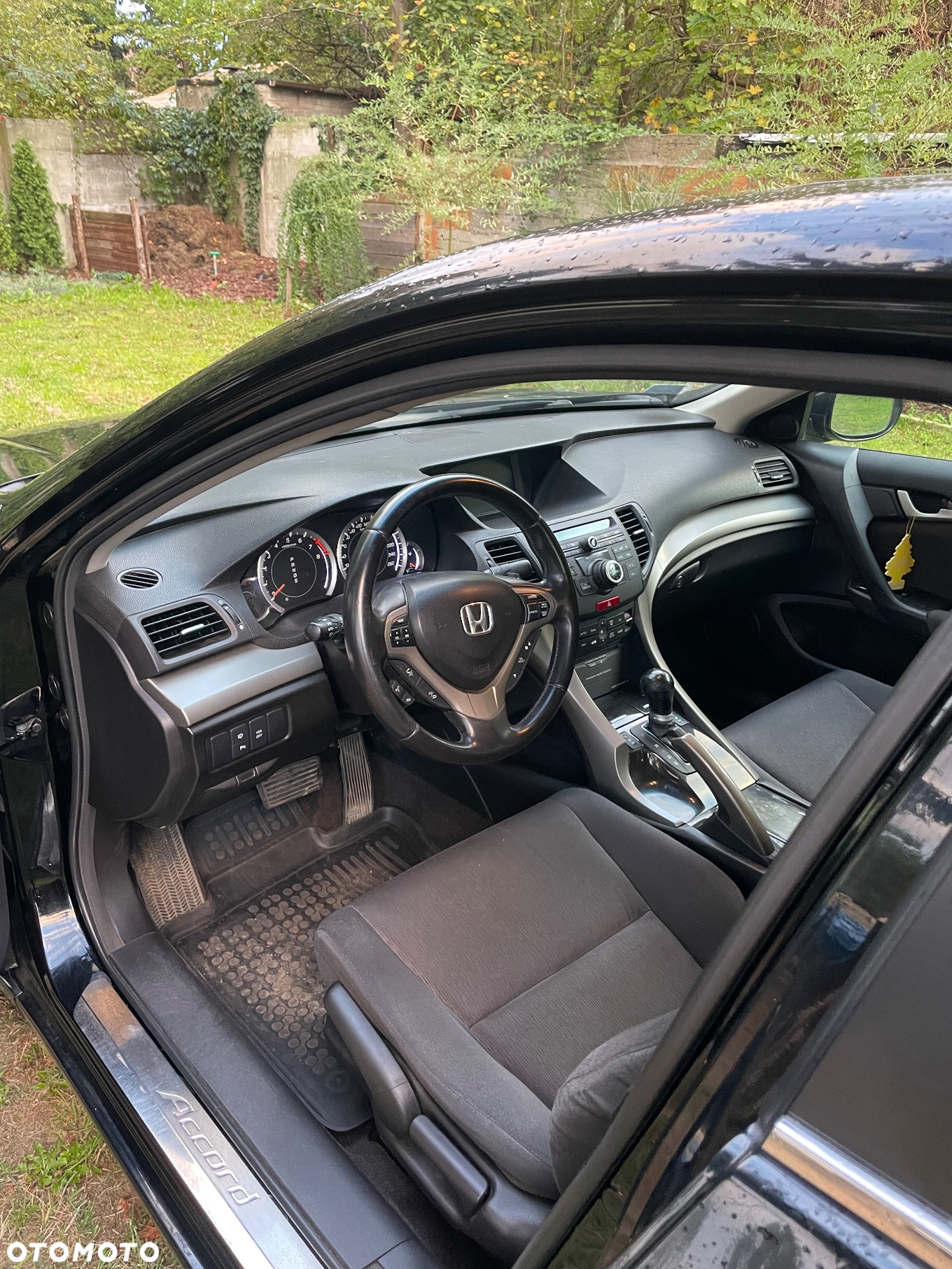 Honda Accord 2.0 Executive Nav - 16