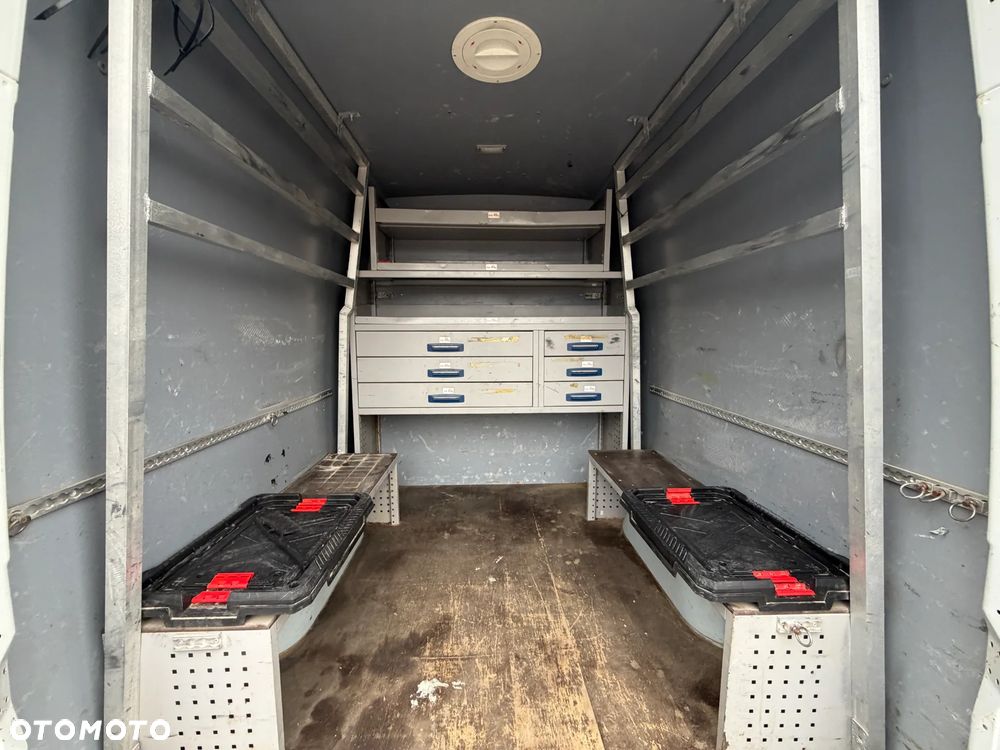 Mercedes-Benz SPRINTER - 34