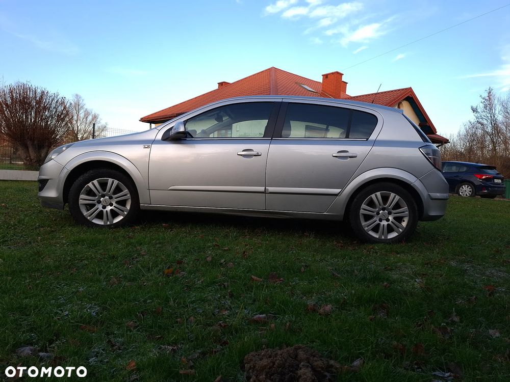 Opel Astra - 4