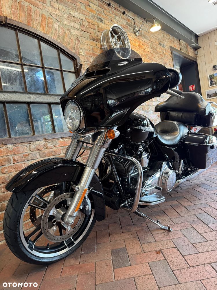 Harley-Davidson Touring Street Glide - 6