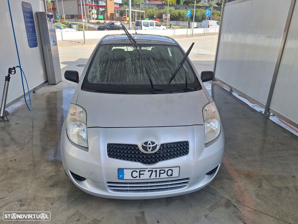 Toyota Yaris - 4