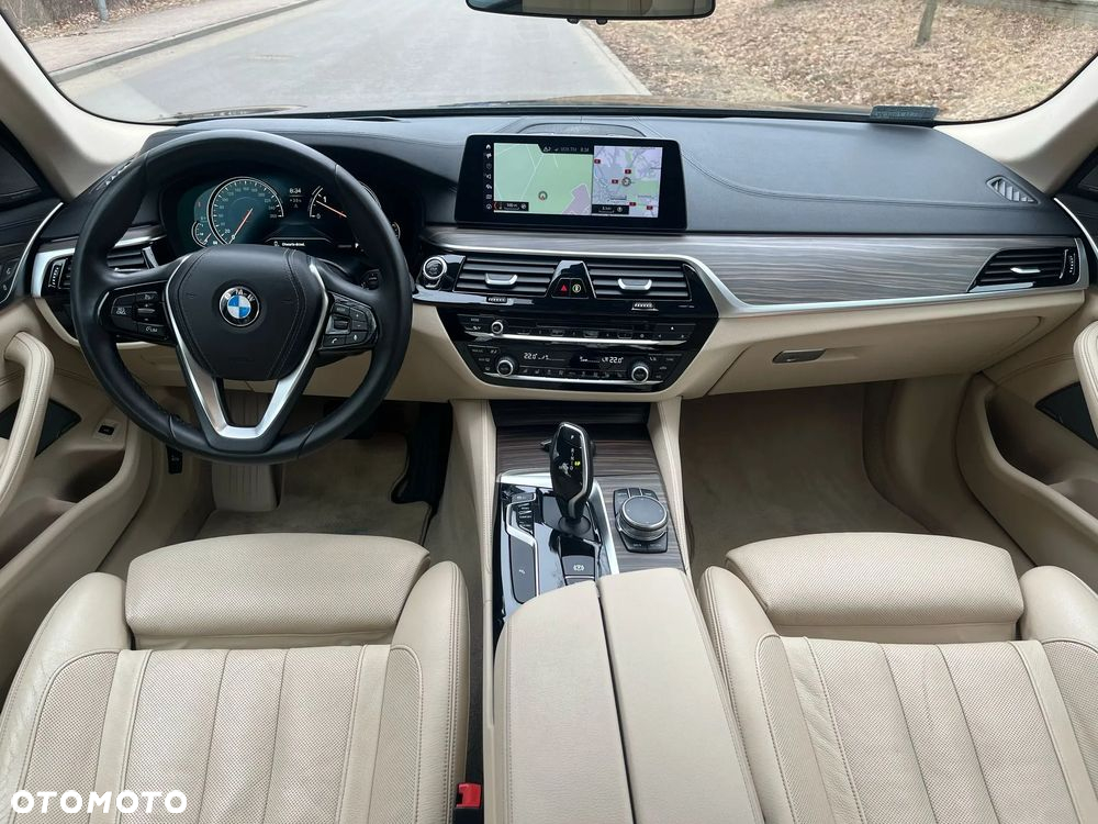 BMW Seria 5 530d Luxury Line - 35