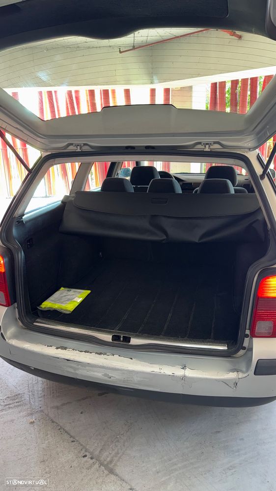 VW Passat Variant 1.9 TDi Confortline - 14