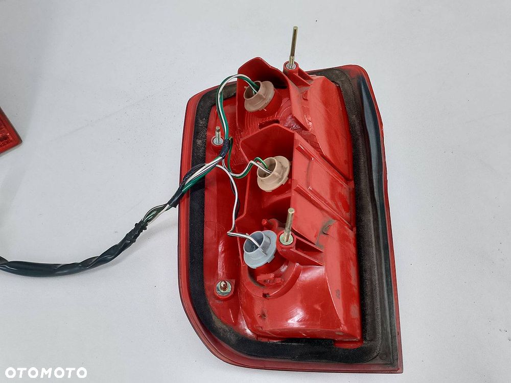 LAMPY TYŁ KOMPLET TOYOTA RAV4 II ( 00-06 ) - 4