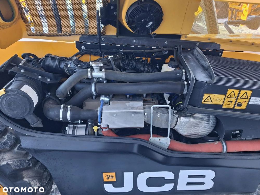 JCB 525-60 Agri Plus - 14