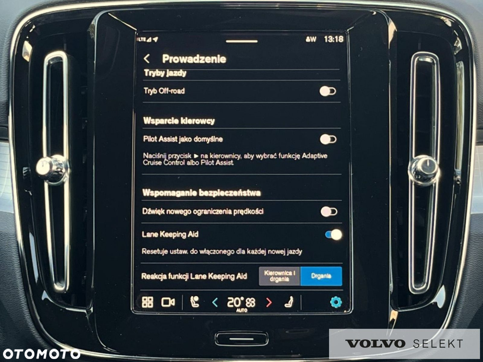 Volvo XC 40 - 18