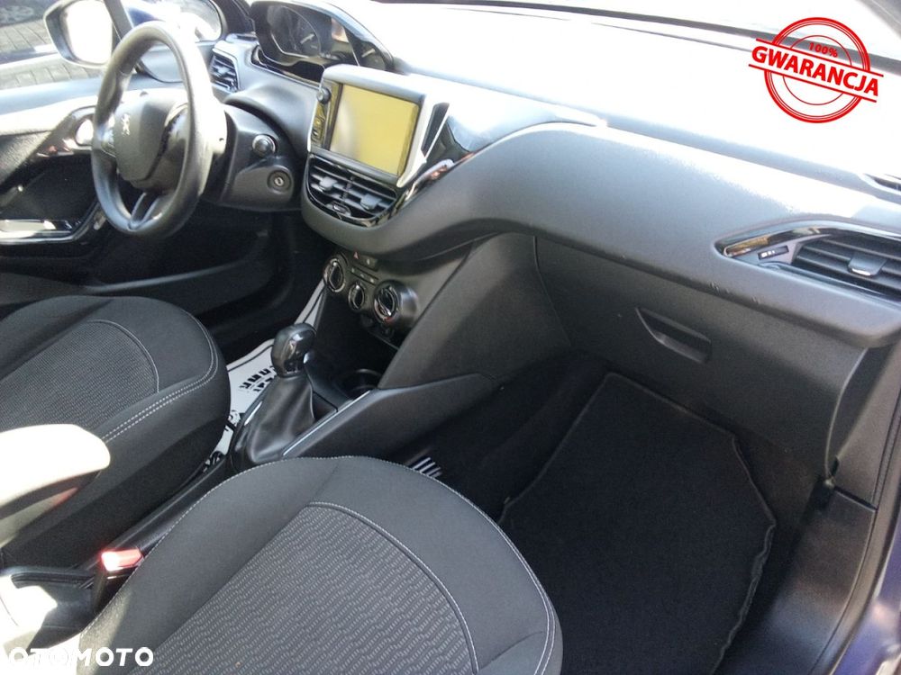 Peugeot 208 - 29