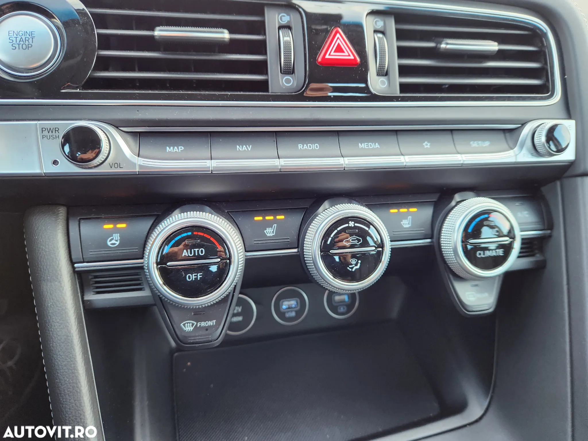 Genesis G70 - 11